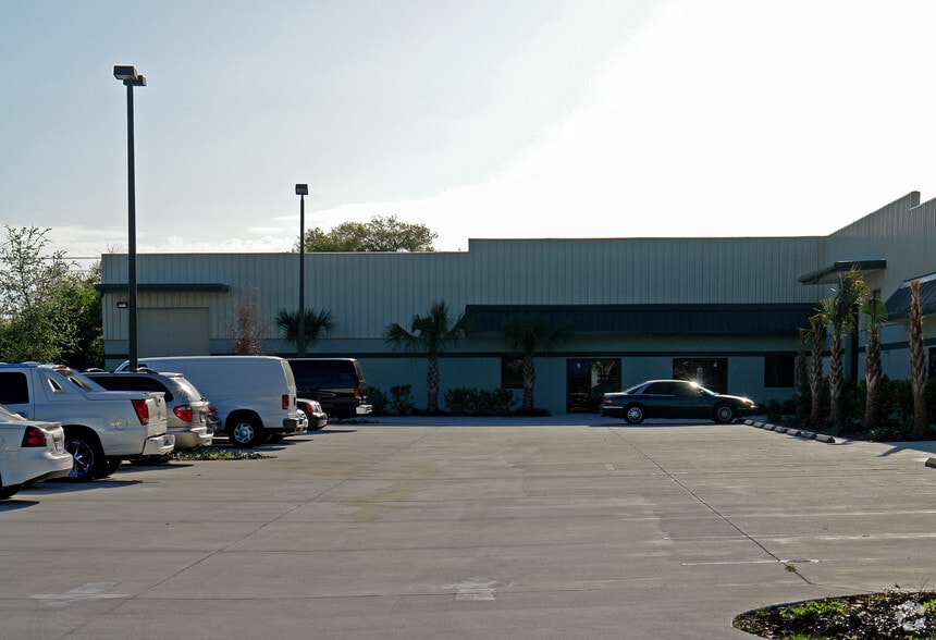 6427 Milner Blvd, Orlando, FL for lease - Building Photo - Image 2 of 3