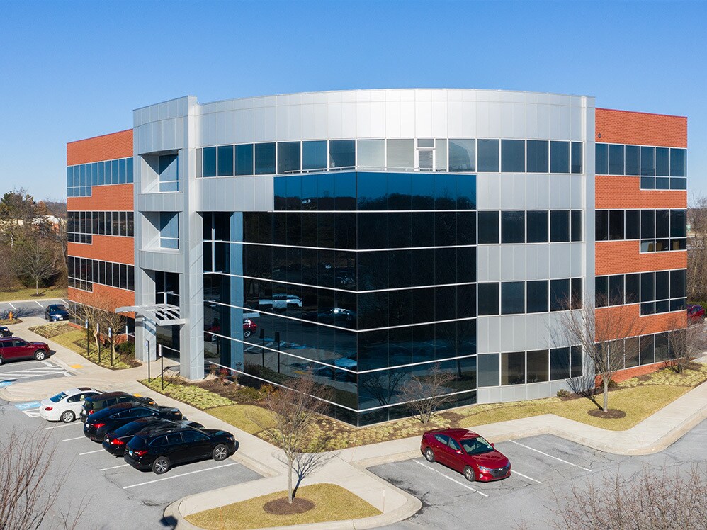 Fourth Floor Condos portefeuille de 3 propriétés à vendre sur LoopNet.ca Photo du bâtiment- Image 1 de 3