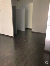 Commerce de détail dans Cuenca, Cuenca à louer Photo intérieure- Image 2 de 11