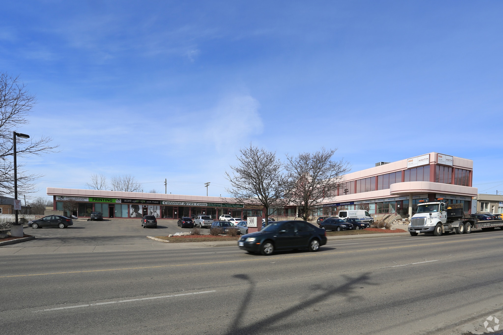 300 Victoria St N, Kitchener, ON for lease Primary Photo- Image 1 of 8