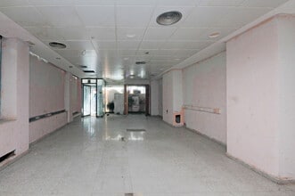 Retail in Barcelona, Barcelona for lease Interior Photo- Image 1 of 19