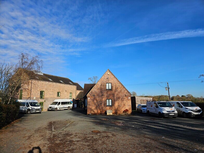 Teddesley Rd, Penkridge à louer - Photo du bâtiment - Image 3 de 3
