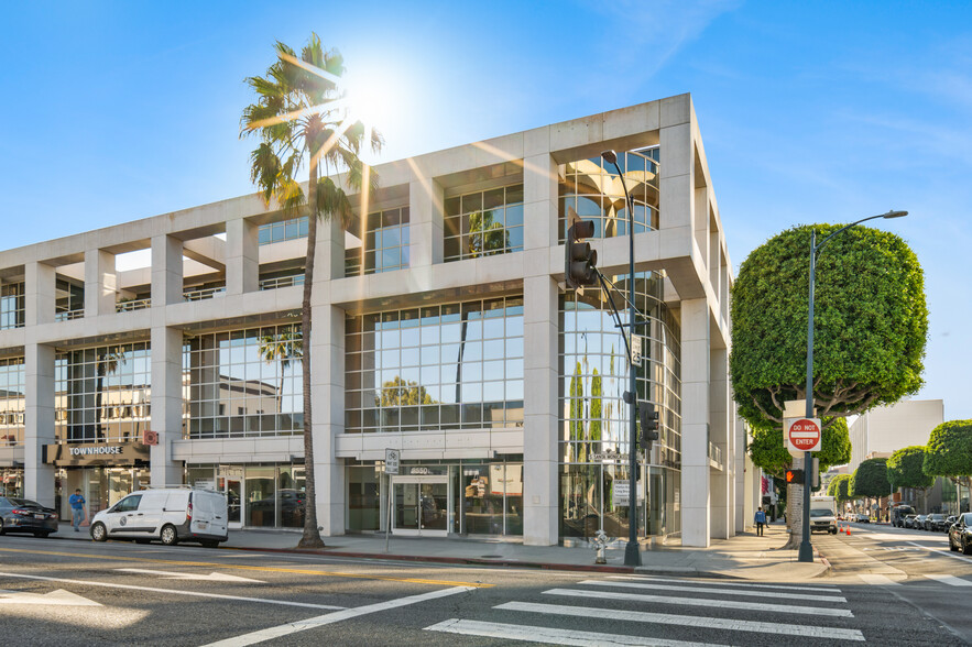 9530-9550 Santa Monica Blvd, Beverly Hills, CA à louer - Photo du bâtiment - Image 1 de 19