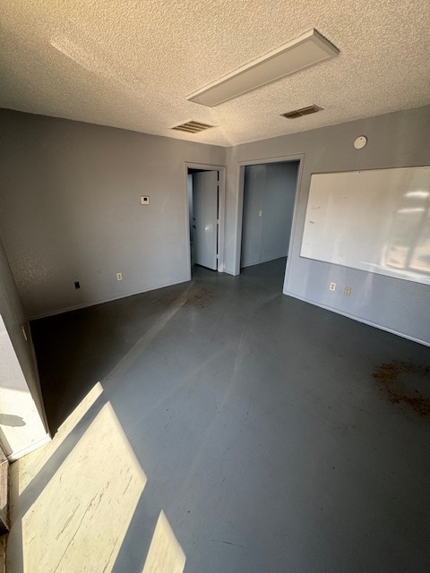 915 N Nolan River Rd, Cleburne, TX for lease Interior Photo- Image 1 of 17