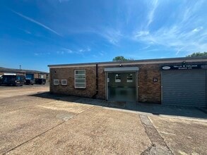 Station Rd, Hailsham à louer Photo du bâtiment- Image 1 de 3