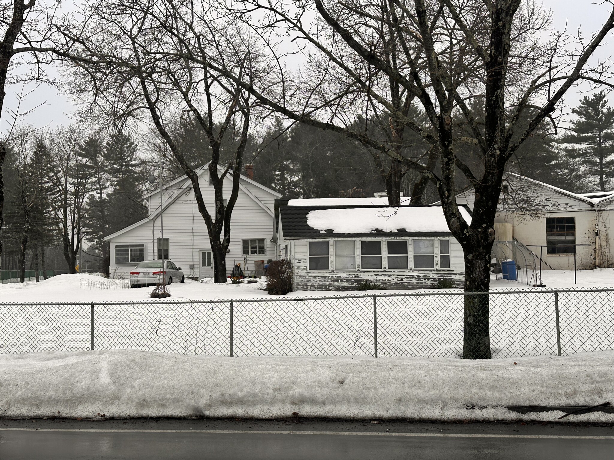 214 Feeding Hills Rd, Southwick, MA for sale Primary Photo- Image 1 of 15