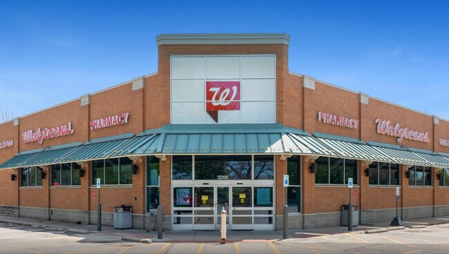 Plus de détails pour 3200 SW State Route 7, Blue Springs, MO - Commerce de détail à vendre