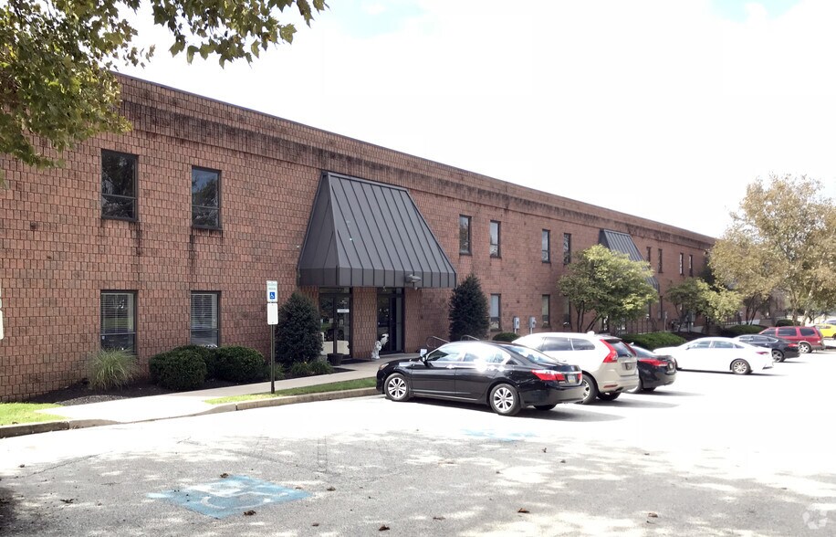 307 E Church Rd, King Of Prussia, PA à louer - Photo principale - Image 1 de 10