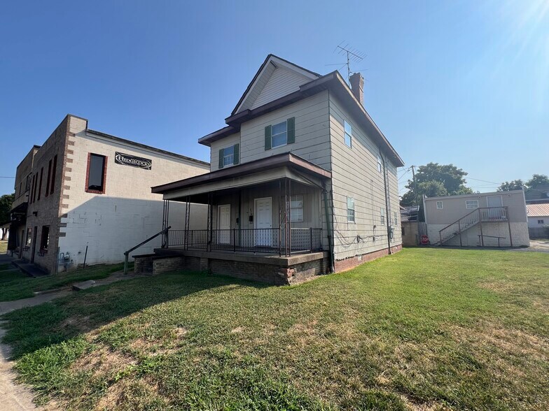 828-803R-834 20th Street portefeuille de 2 propriétés à vendre sur LoopNet.ca - Photo du bâtiment - Image 2 de 35