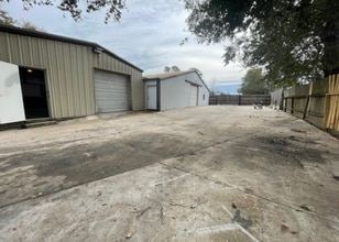 132 Magic Oaks Ct, Spring, TX à louer Photo du bâtiment- Image 2 de 7