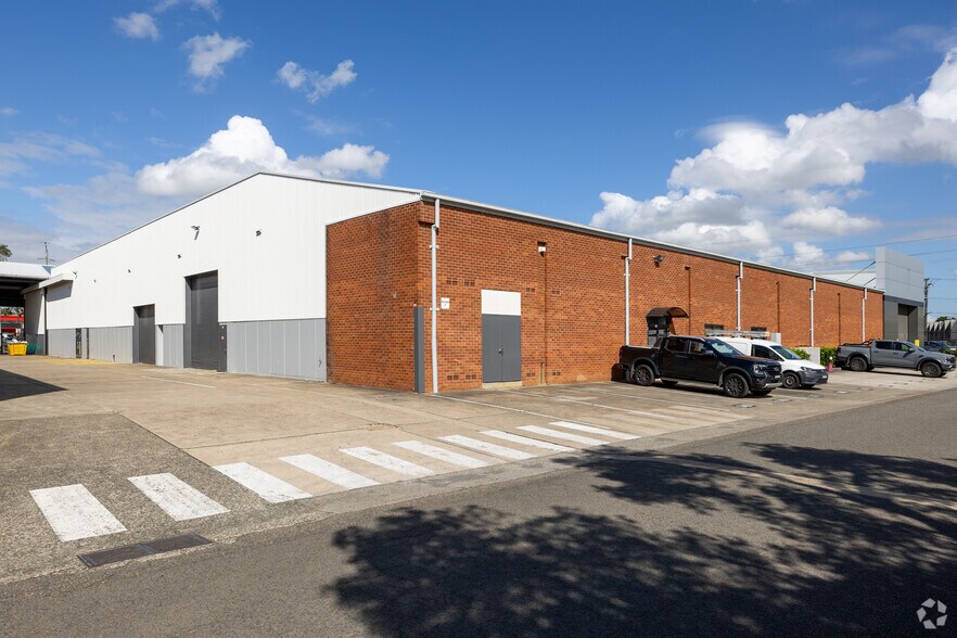 109 Station Rd, Seven Hills à louer - Photo du bâtiment - Image 3 de 5