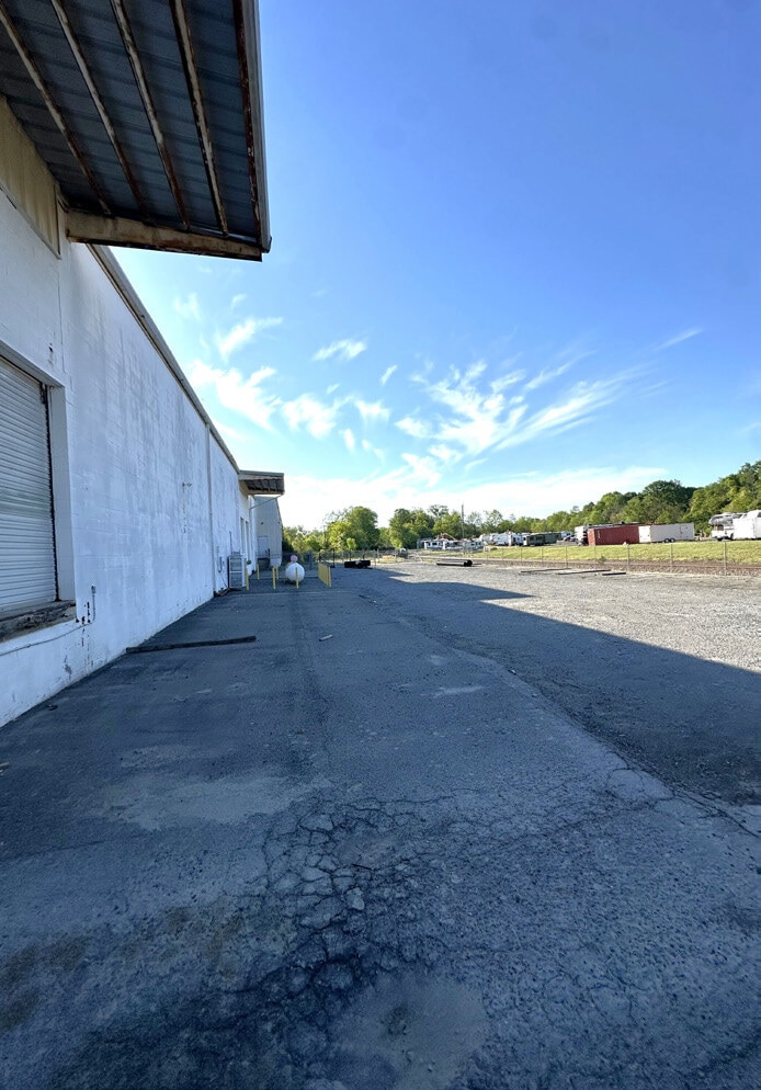 6630 James Madison Hwy, Haymarket, VA for lease Building Photo- Image 1 of 8