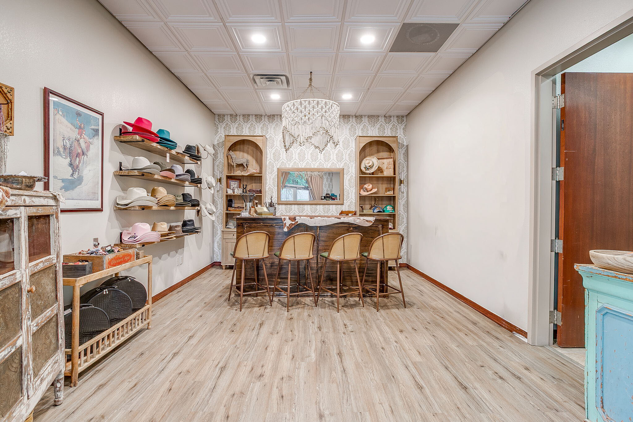 914 N Sylvania Ave, Fort Worth, TX for lease Primary Photo- Image 1 of 6