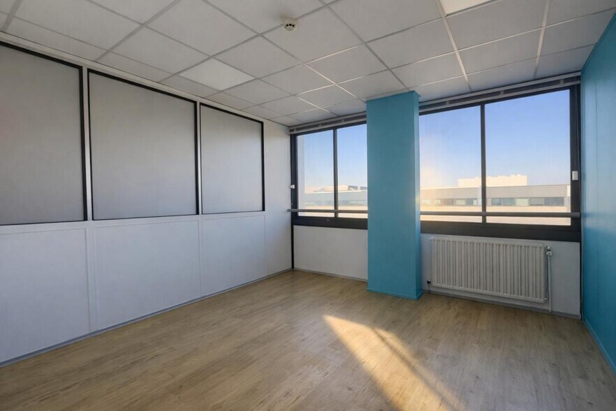 Office in Nancy for lease - Interior Photo - Image 3 of 8