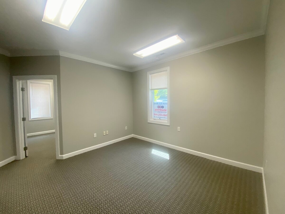 140 Iowa Ln, Cary, NC 27511 - Unit 100 - - Interior Photo - Image 2 of 8
