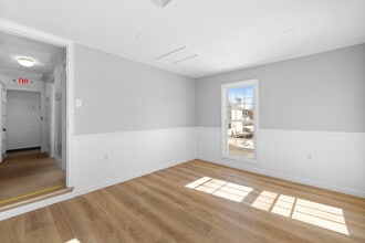 217 N Washington St, Rome, NY à louer Photo intérieure- Image 2 de 13