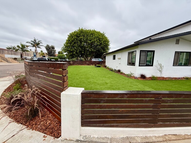 4527 Olney St, San Diego, CA à vendre - Photo du bâtiment - Image 3 de 10