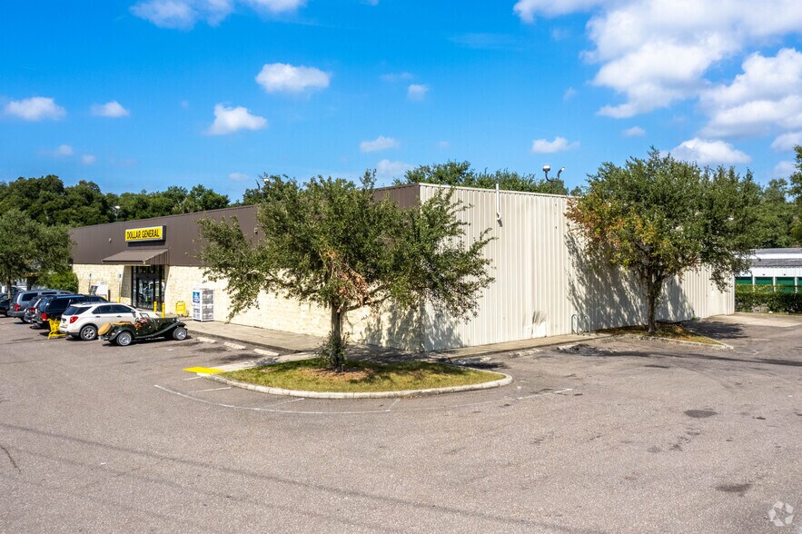 307 W Dr Martin Luther King Jr Blvd, Seffner, FL à vendre - Photo du bâtiment - Image 3 de 4