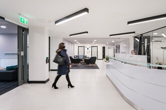 9 Hills Rd, Cambridge for lease Interior Photo- Image 2 of 33