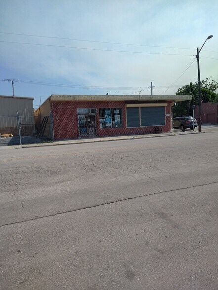 201 SW Avenue B, Belle Glade, FL à vendre - Photo du bâtiment - Image 2 de 2