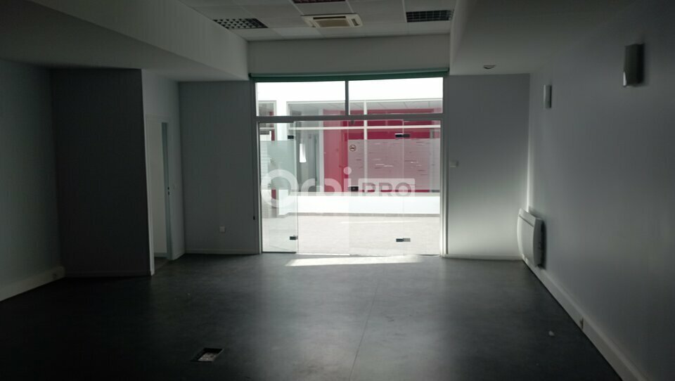 Office in Reims for lease - Interior Photo - Image 3 of 7