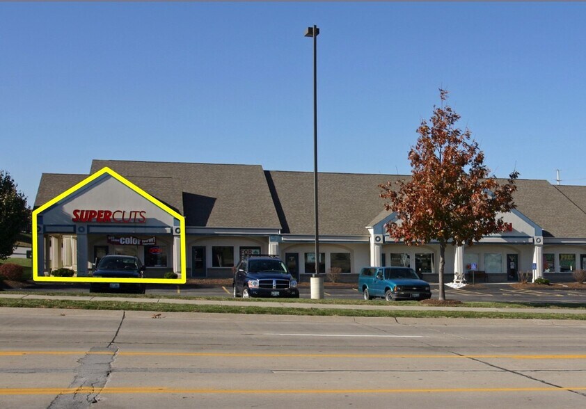1345 Triad Center Dr, Saint Peters, MO for lease - Building Photo - Image 2 of 19
