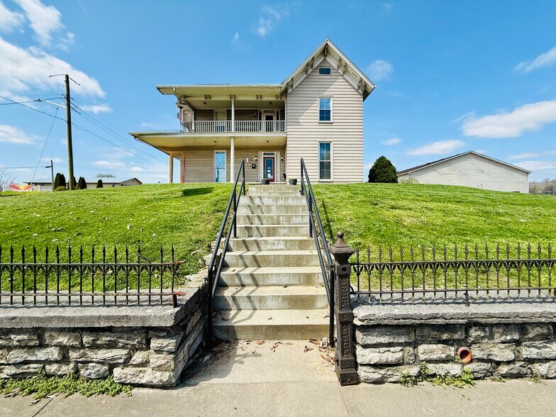 403 George St, Aurora, IN à vendre - Photo du bâtiment - Image 3 de 29