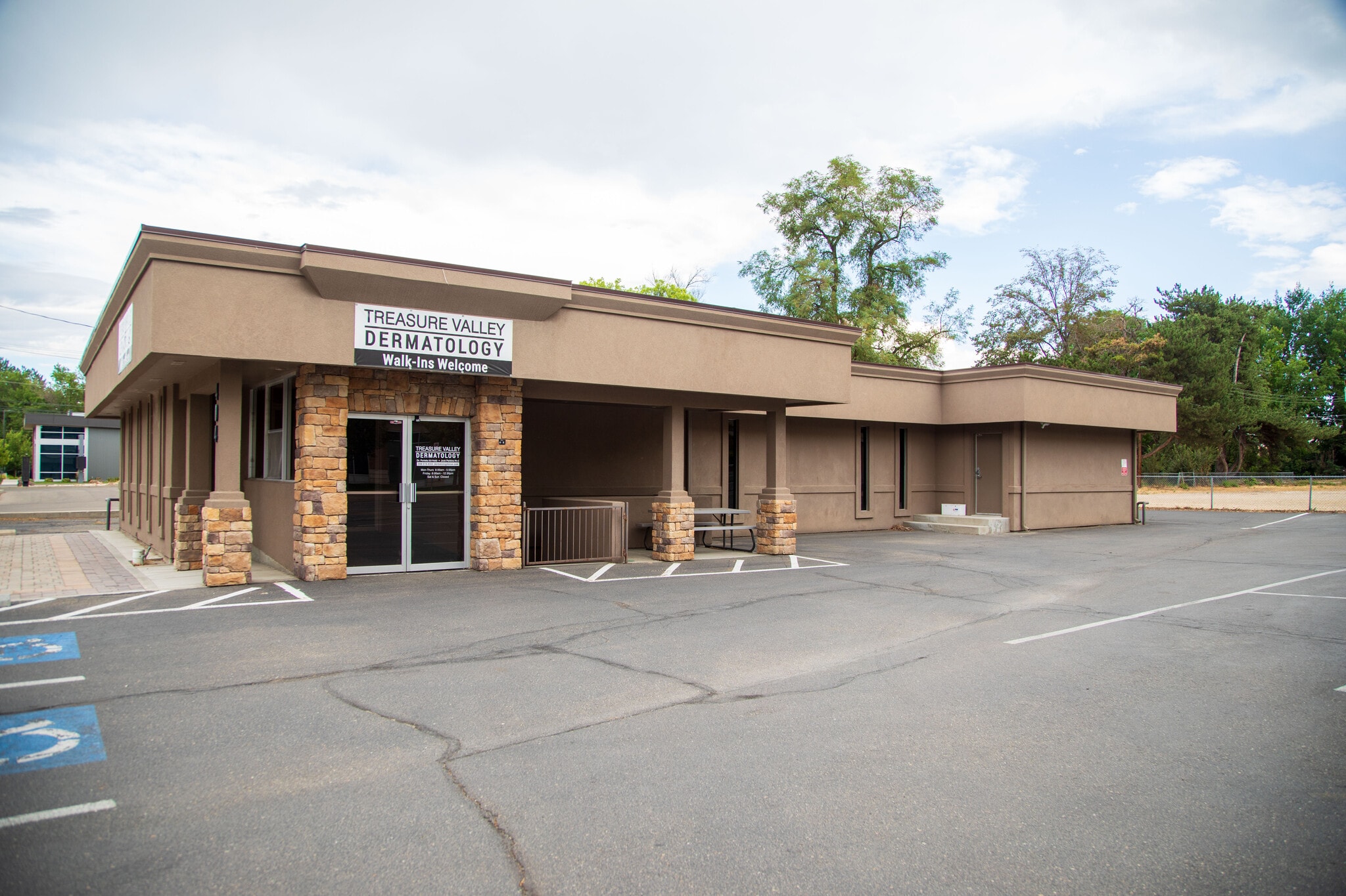 404 E Elm St, Caldwell, ID for lease Primary Photo- Image 1 of 9