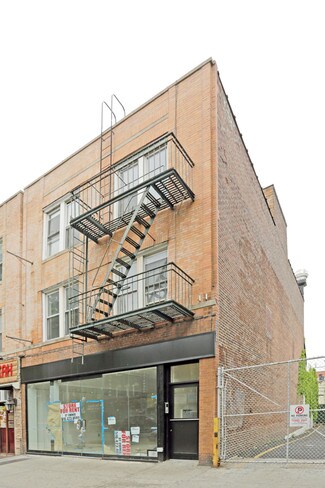 Plus de détails pour 2540 Steinway St, Long Island City, NY - Commerce de détail à louer