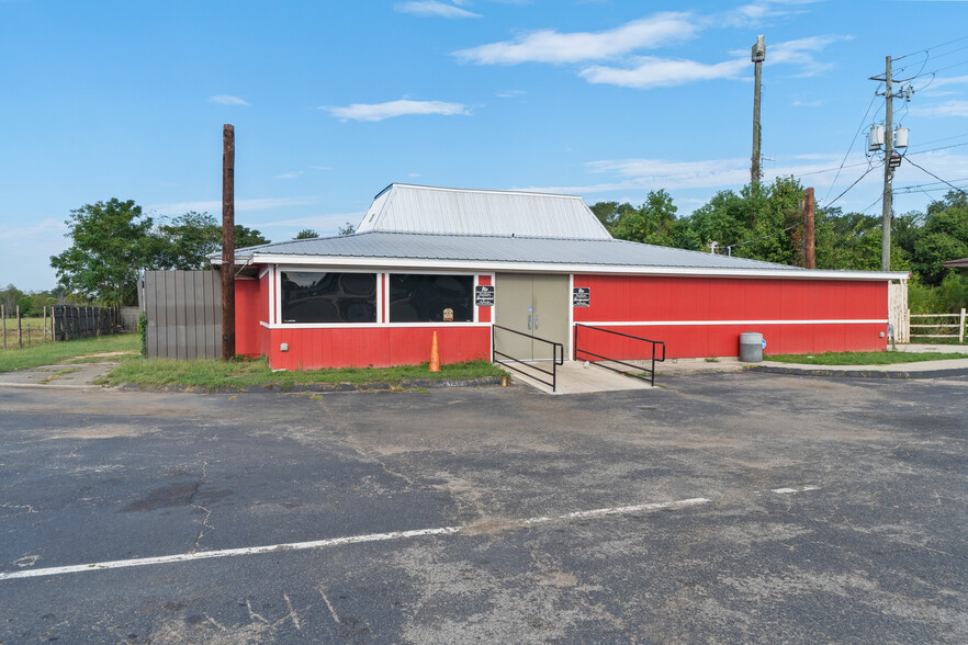 7405 Industrial Hwy, Macon-Bibb, GA à vendre - Photo du b timent - Image 1 de 14