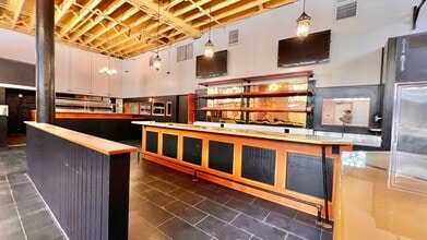 132 SW 3rd Ave, Portland, OR for lease Interior Photo- Image 1 of 18
