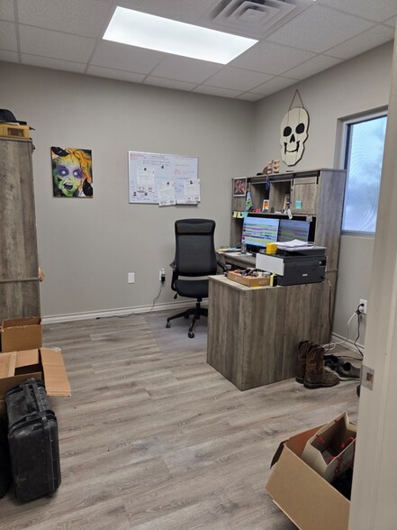 10904 Texas 191, Midland, TX for lease - Building Photo - Image 2 of 15