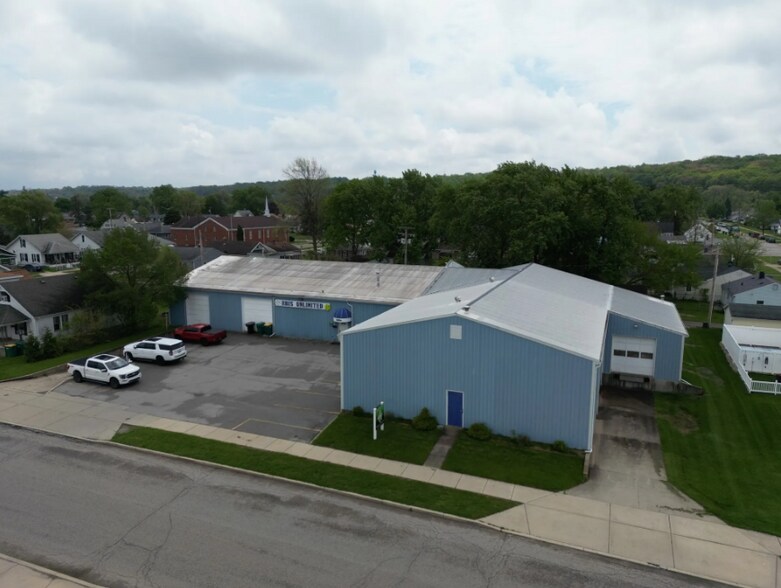 2017 W 6th St, Mishawaka, IN à louer - Photo du bâtiment - Image 3 de 14