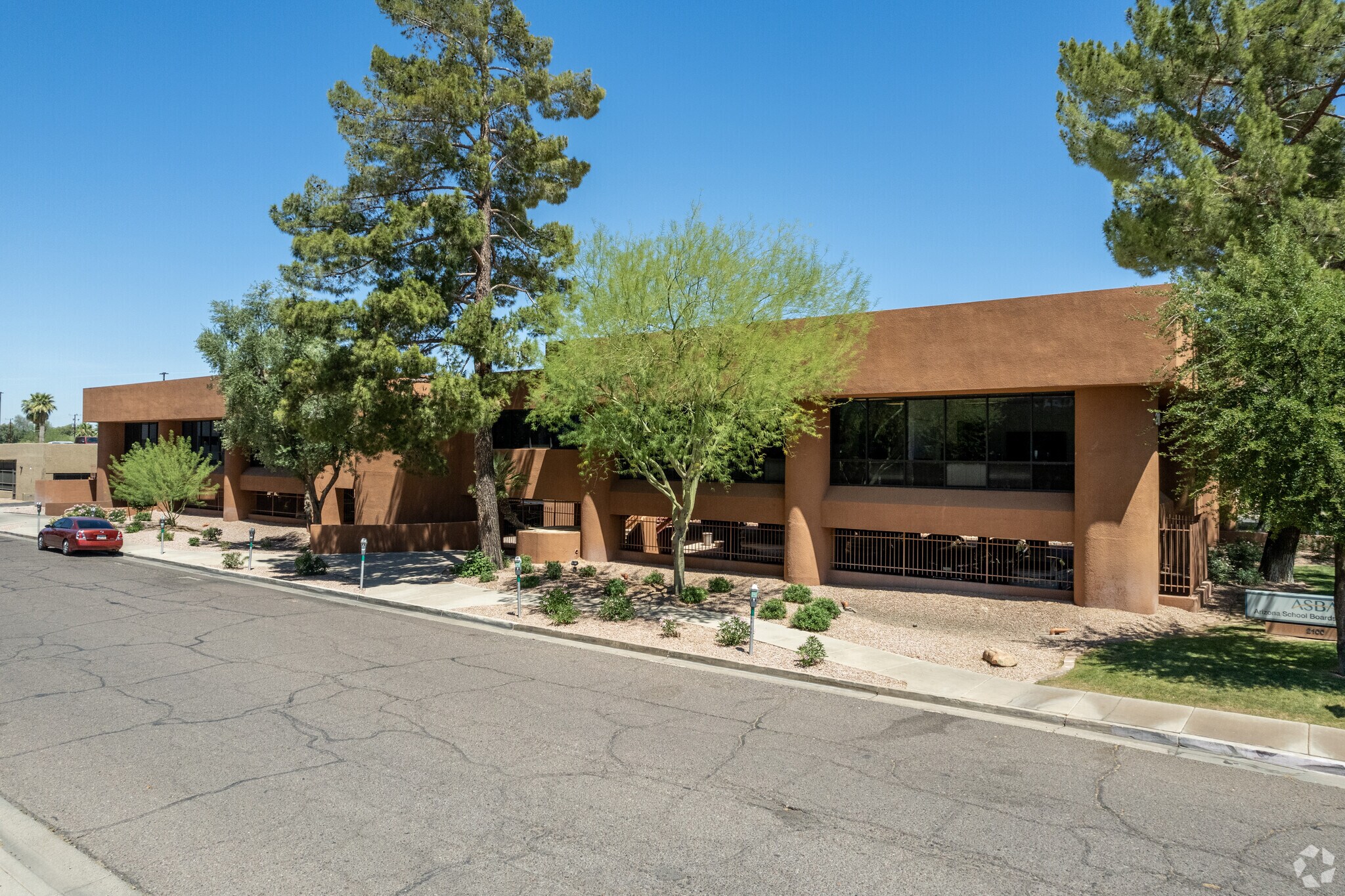 2100 N Central Ave, Phoenix, AZ à louer Photo principale- Image 1 de 12