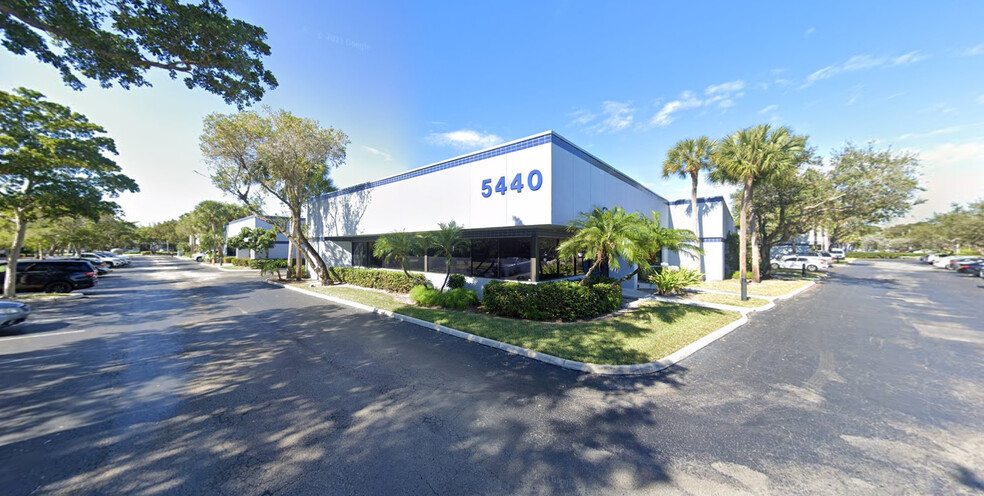 5440 NW 33rd Ave, Fort Lauderdale, FL for lease - Building Photo - Image 1 of 7