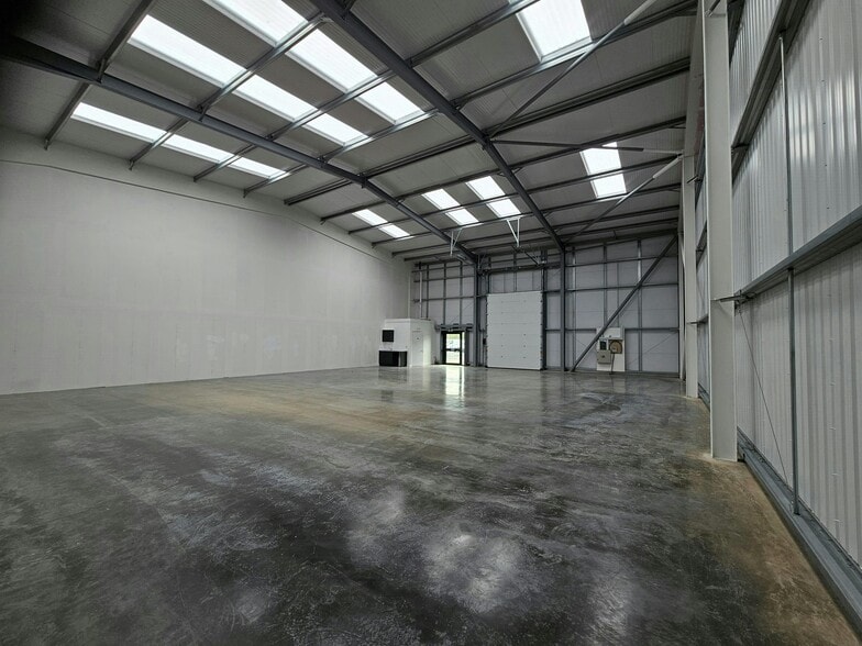 Fairburn Way, Pickering for lease - Building Photo - Image 3 of 10