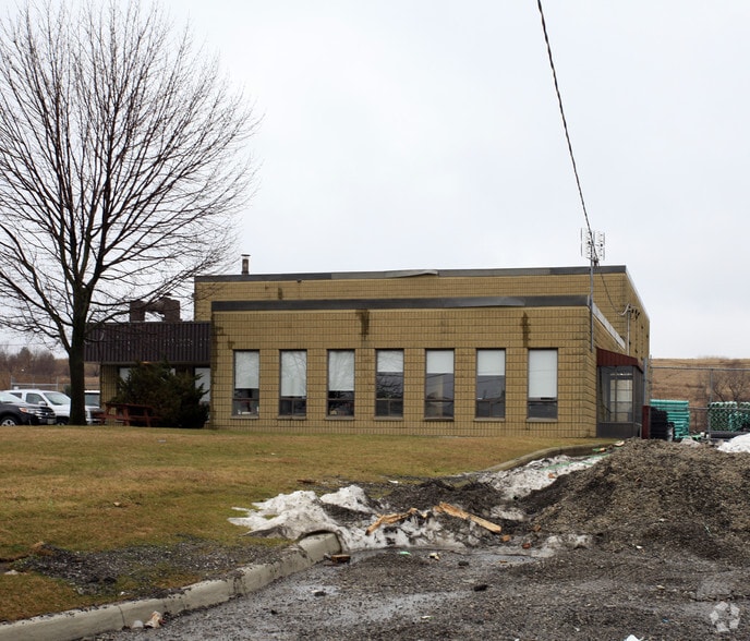 115 Rodinea Rd, Vaughan, ON for sale - Building Photo - Image 2 of 7