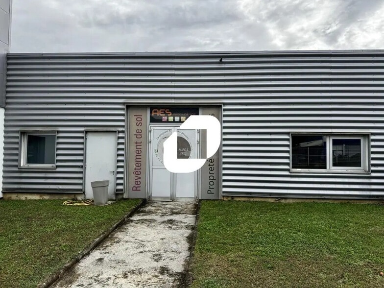 5 Avenue Victor Hugo, Échirolles for lease - Building Photo - Image 2 of 10