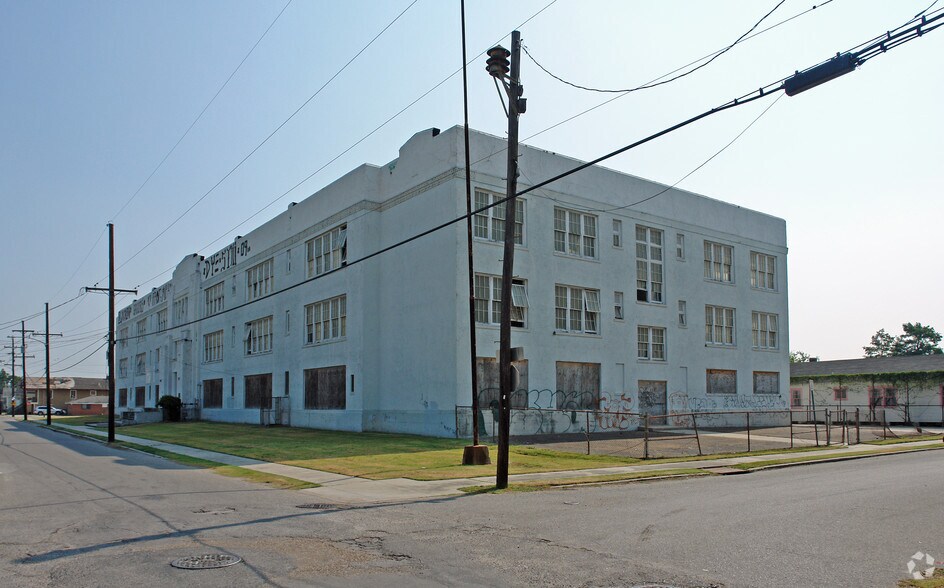 1301 Clouet St, New Orleans, LA à vendre - Photo du bâtiment - Image 3 de 32
