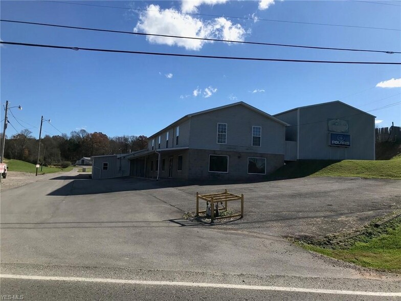 622 Butcher Bend Rd, Mineral Wells, WV for sale - Building Photo - Image 1 of 12