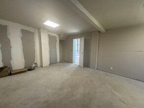 Flex in Argenteuil for lease Interior Photo- Image 2 of 9