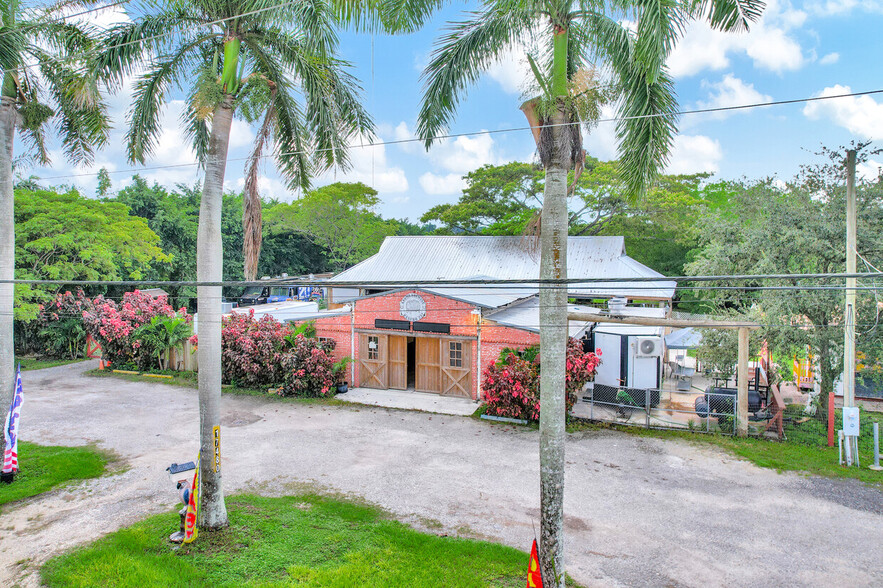 17480 SW 232nd St, Miami FL - Campground