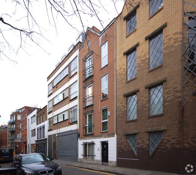 45 Britton St, Londres à vendre - Photo du bâtiment - Image 3 de 18