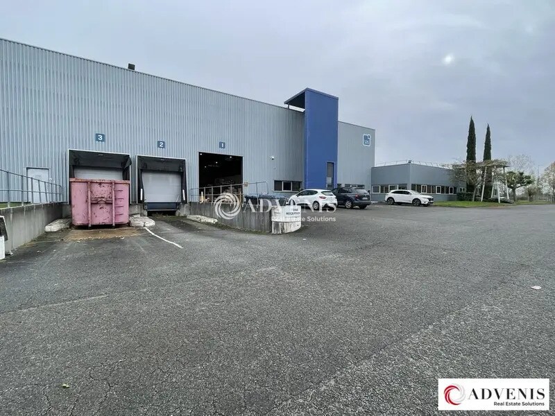 Industrial in Blanquefort for lease Building Photo- Image 1 of 9