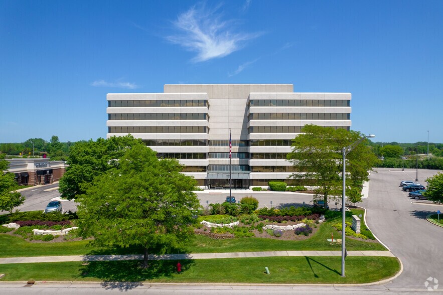 707 Skokie Blvd, Northbrook, IL à louer - Photo du bâtiment - Image 3 de 33