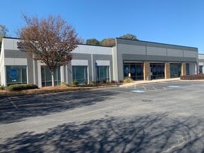 3800 Camp Creek Pky SW, Atlanta, GA for lease Building Photo- Image 2 of 2