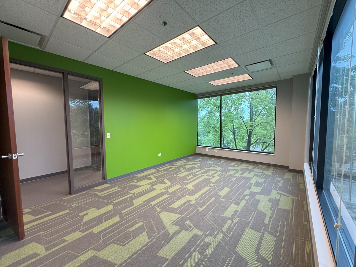 4200 Cantera Dr, Warrenville, IL 60555 - Unit 217 -  - Interior Photo - Image 1 of 9