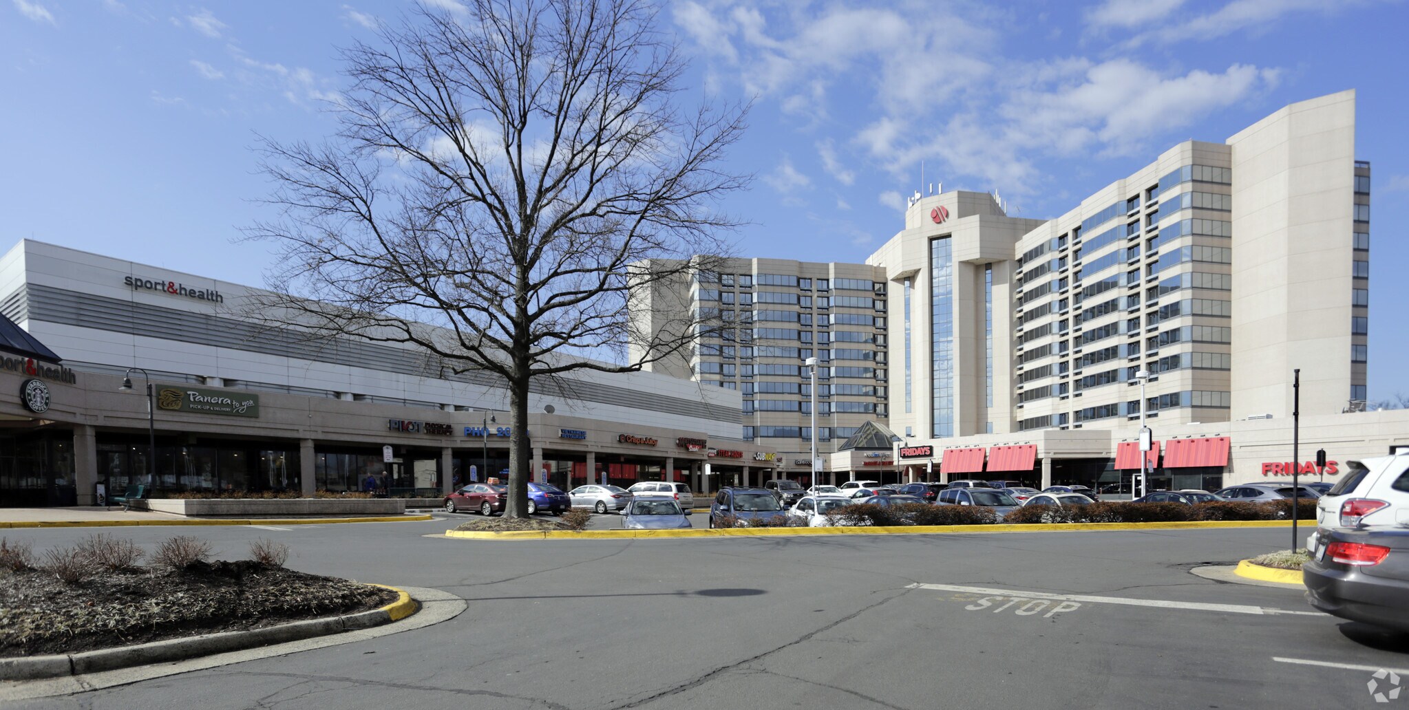 13001-13071 Worldgate Dr, Herndon, VA à louer Photo du bâtiment- Image 1 de 8