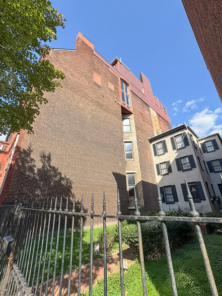 823 Park Ave, Baltimore, MD for sale - Building Photo - Image 2 of 33