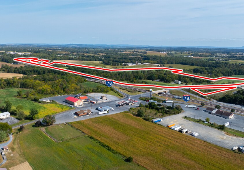 281 Midway Rd, Bethel, PA à louer - Photo principale - Image 1 de 1